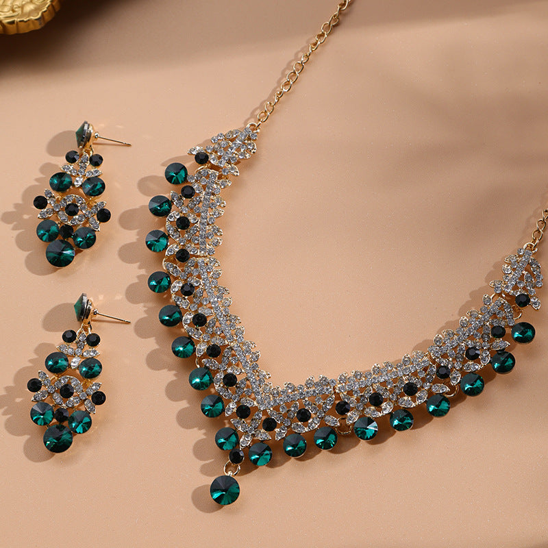 Emerald green crystal necklace and earrings jewelry set