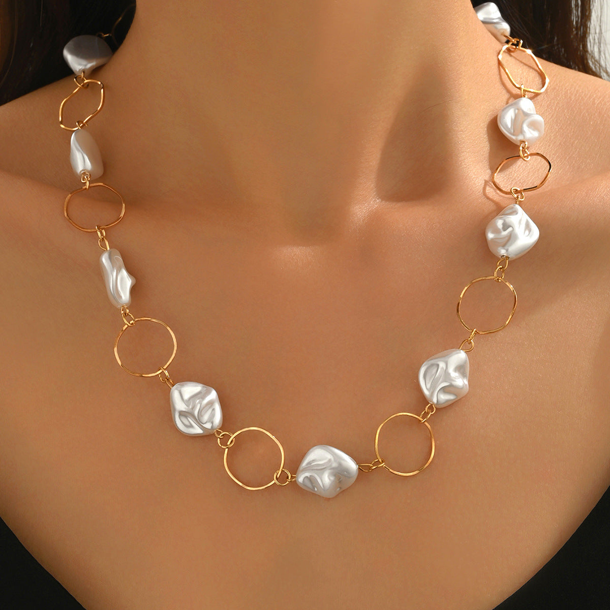 Chic pearl clavicle chain necklace
