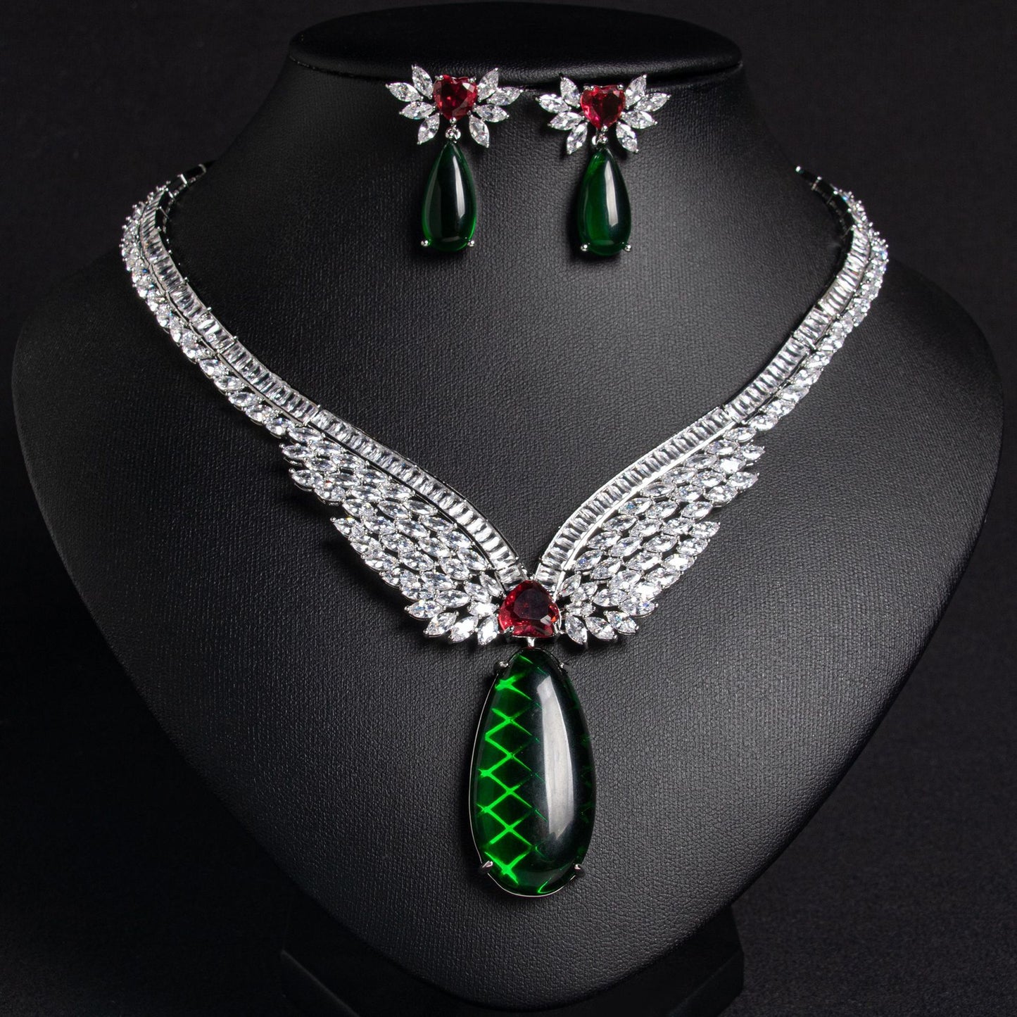 Luxury emerald green crystal wing necklace and earrings set for women