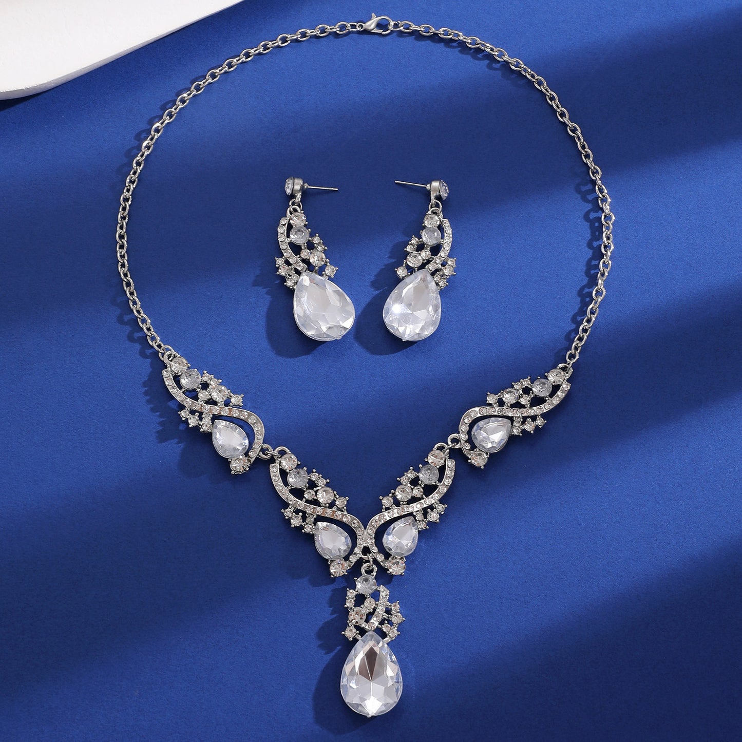 Elegant white crystal wedding jewelry set
