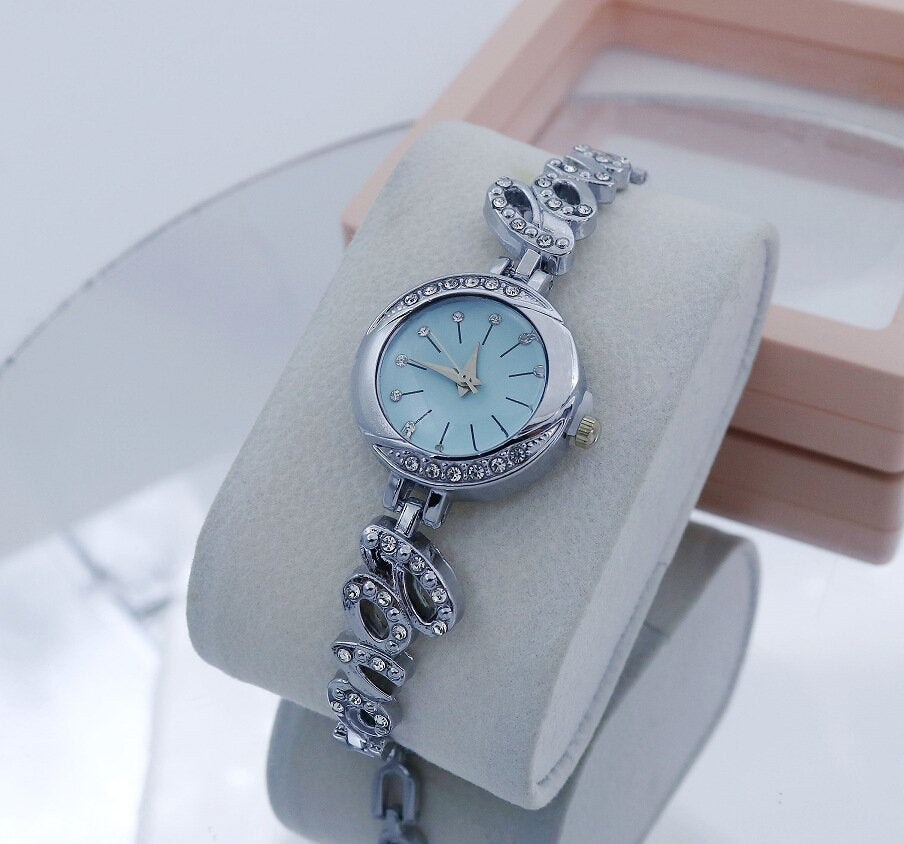 Luxury LOVE Rhinestone Bracelet Watch for Women Elegant Quartz Wrist Watch